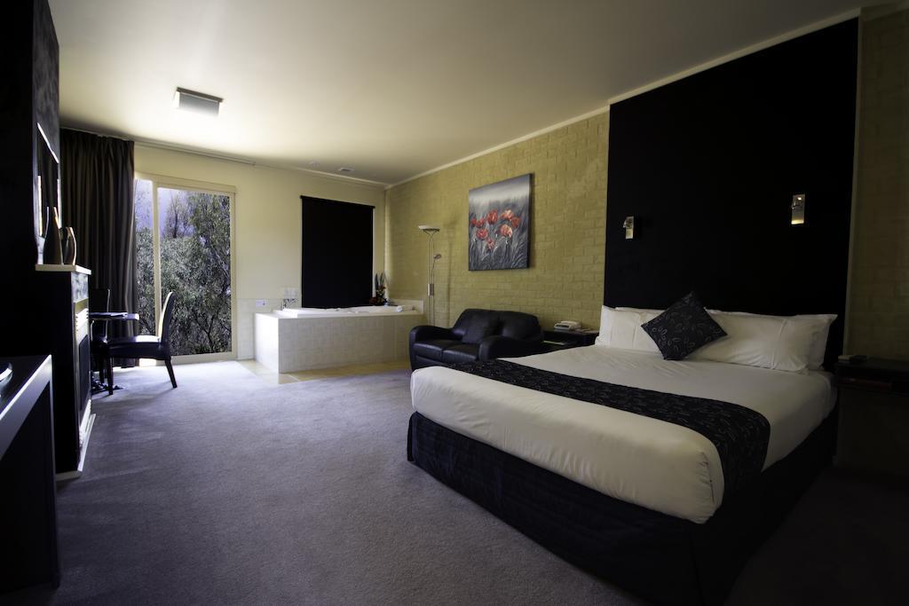 Madison Spa Motel - Adults Only Moama Room photo